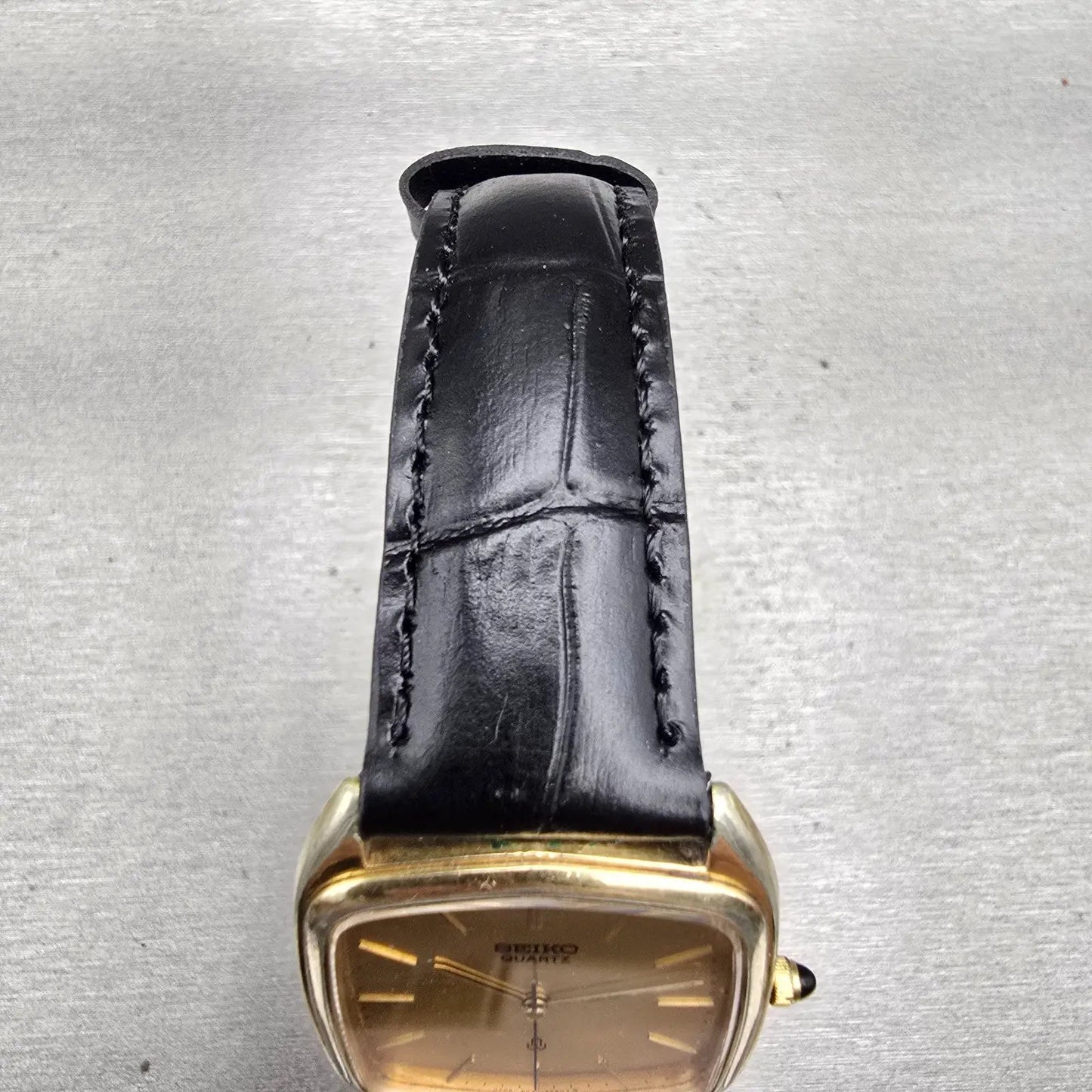 Seiko Watch Men 30mm Gold Dial Gold Tone Rectangle 6030-5250 New Battery Vintage4