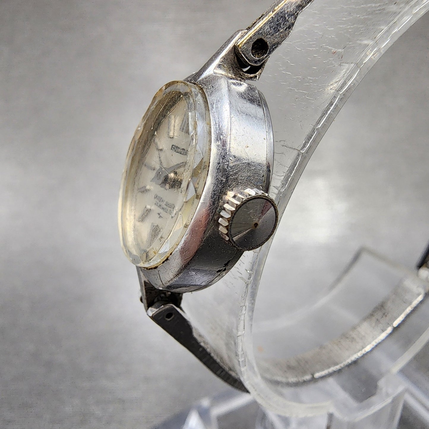 Seiko Queen Seiko Watch Women 15mm Silver dial Silver Tone Manual 10207040 Runs2