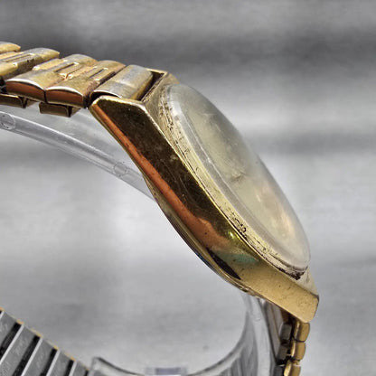 Seiko Pulsar Watch Men 34mm Champagne Dial Gold Tone Daydate V733-8A40 New Batt3