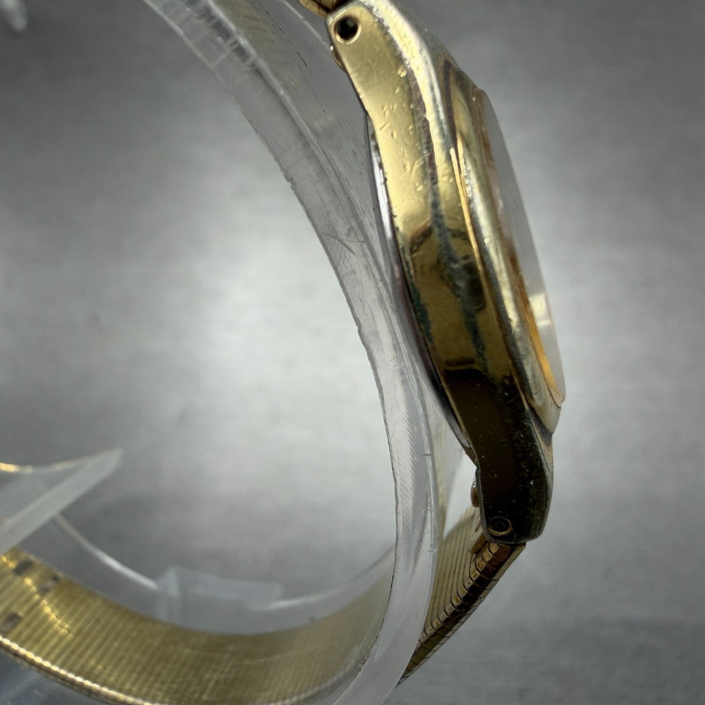 Seiko Watch Women 20mm Gold Dial Gold Tone Round 1400-0039 New Battery Vintage H3