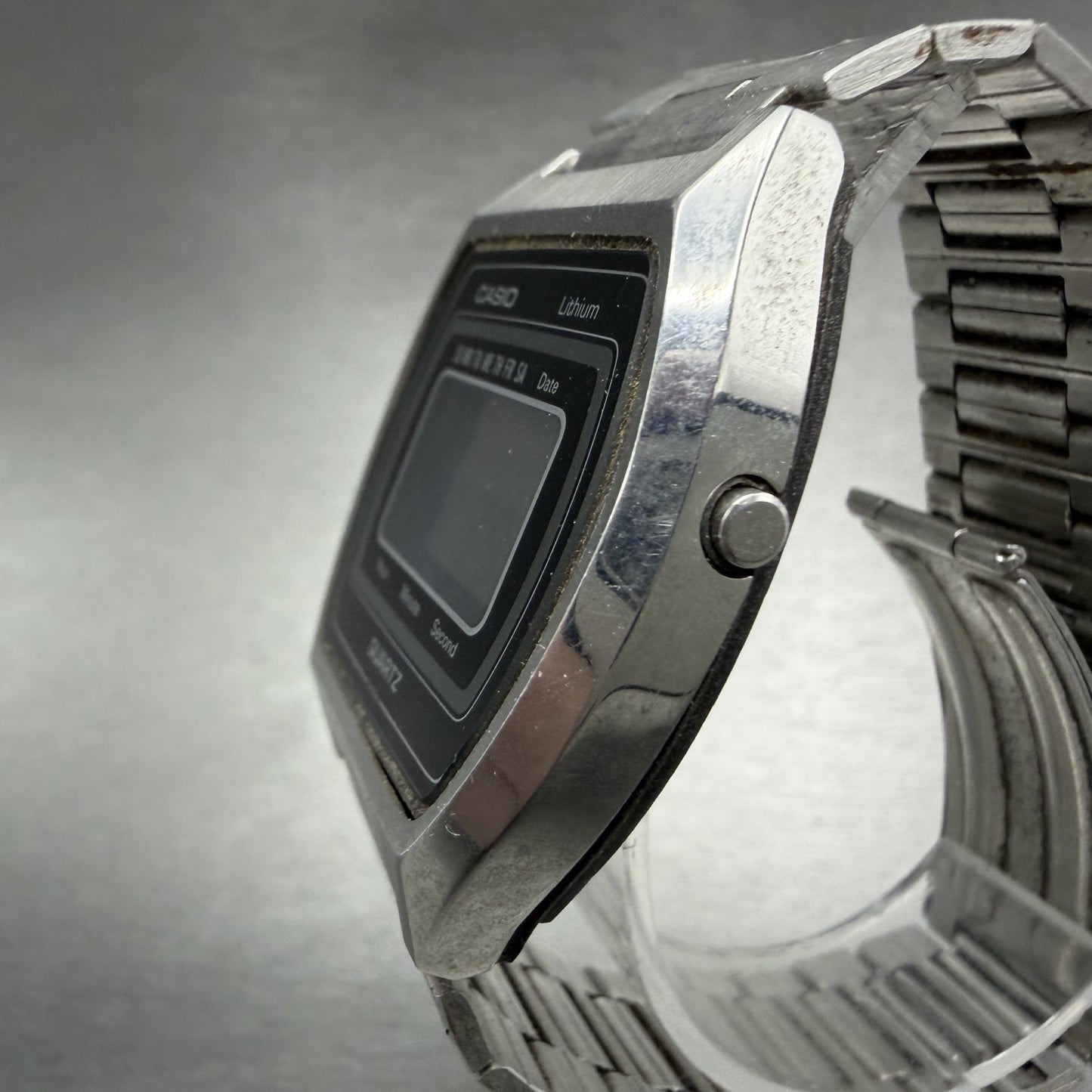 Casio 58 S005 Watch Men 36mm Digital Silver Tone Daydate New Battery Vintage2