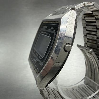 Casio 58 S005 Watch Men 36mm Digital Silver Tone Daydate New Battery Vintage2