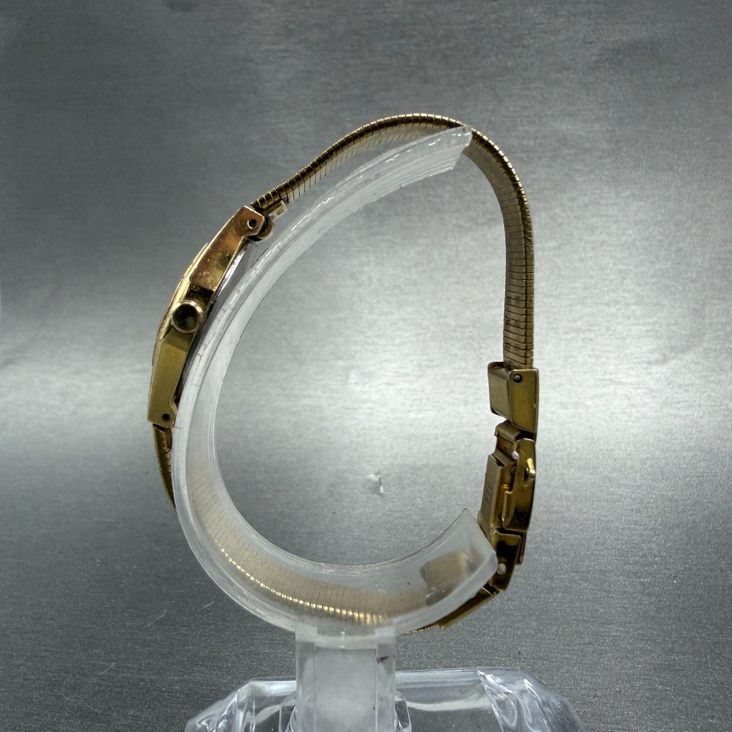 Seiko Watch Women 17mm Champagne Dial Gold Tone Octagon 2Y00-5040 New Battery6