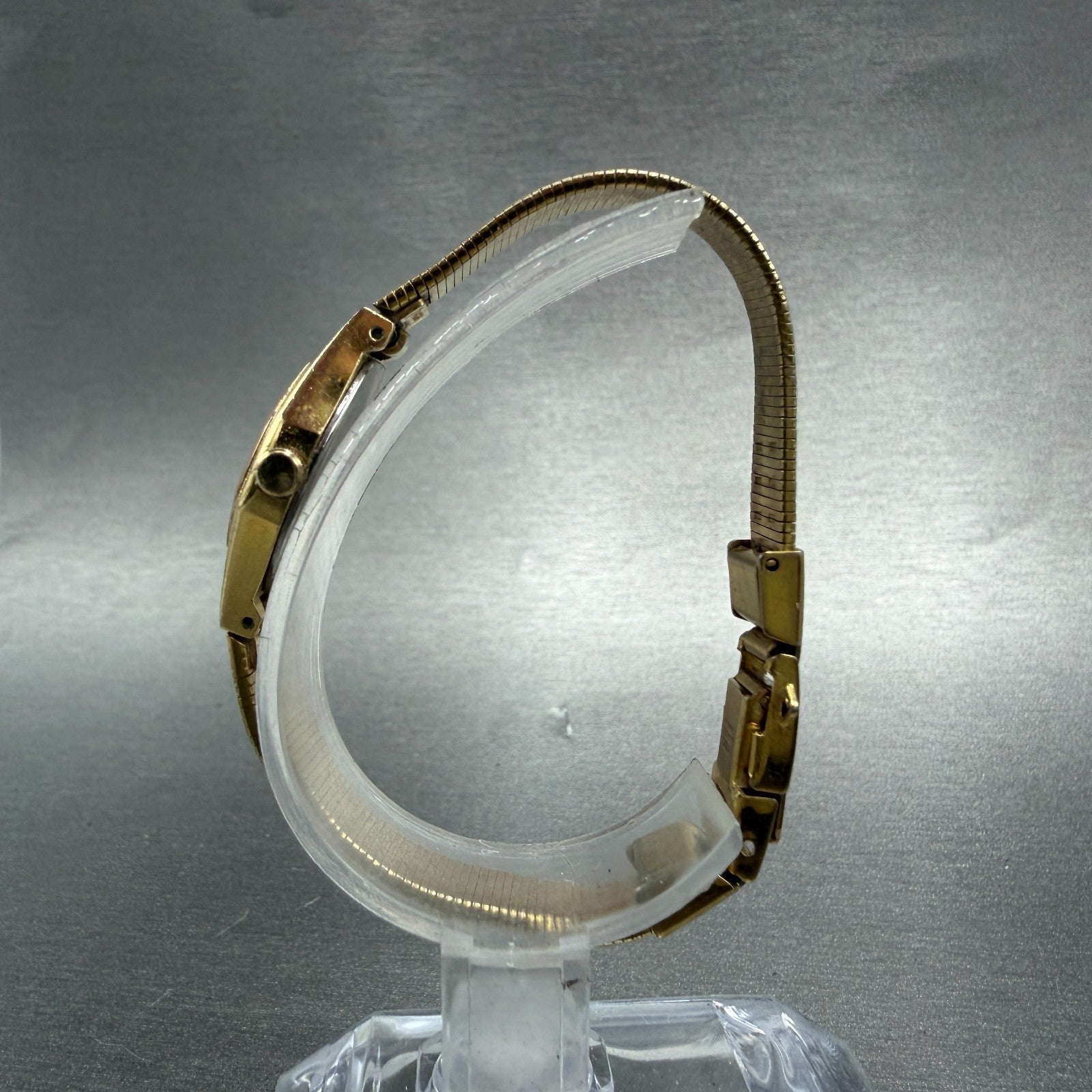 Seiko Watch Women 17mm Champagne Dial Gold Tone Octagon 2Y00-5040 New Battery6