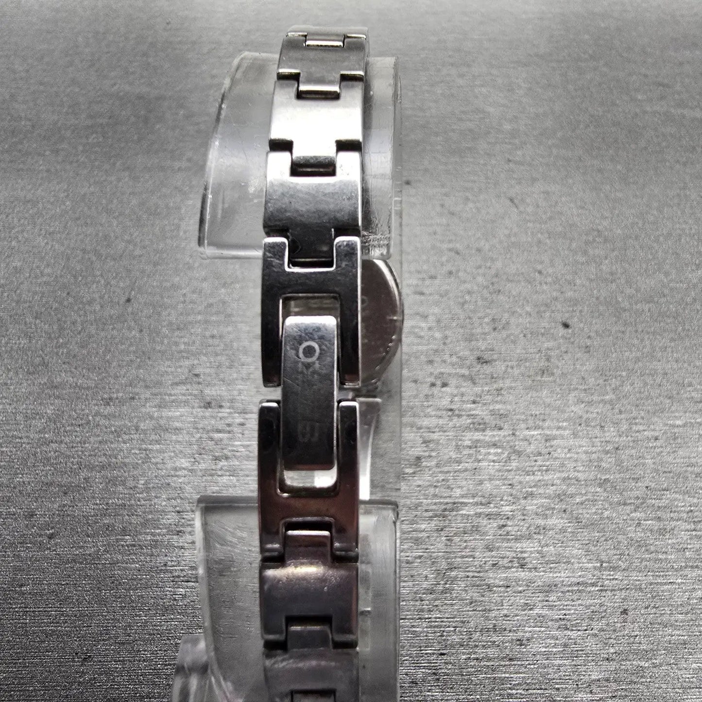 Seiko Watch Women 17mm White Dial Two Tone Oval 1N00-0KG0 New Battery Vintage7