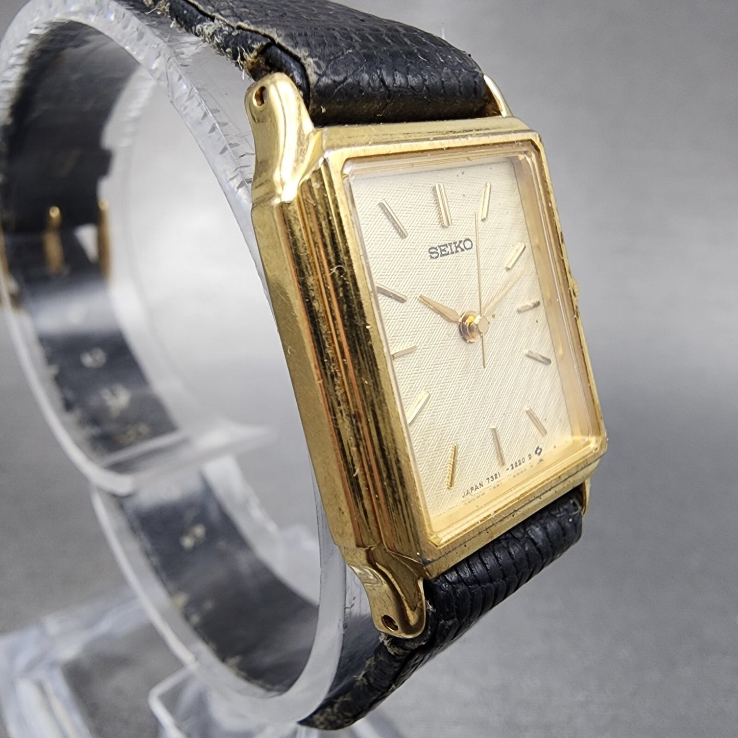 Seiko Tank Watch Women 20mm Champagne Dial Gold Dial 73216280 New Battery3