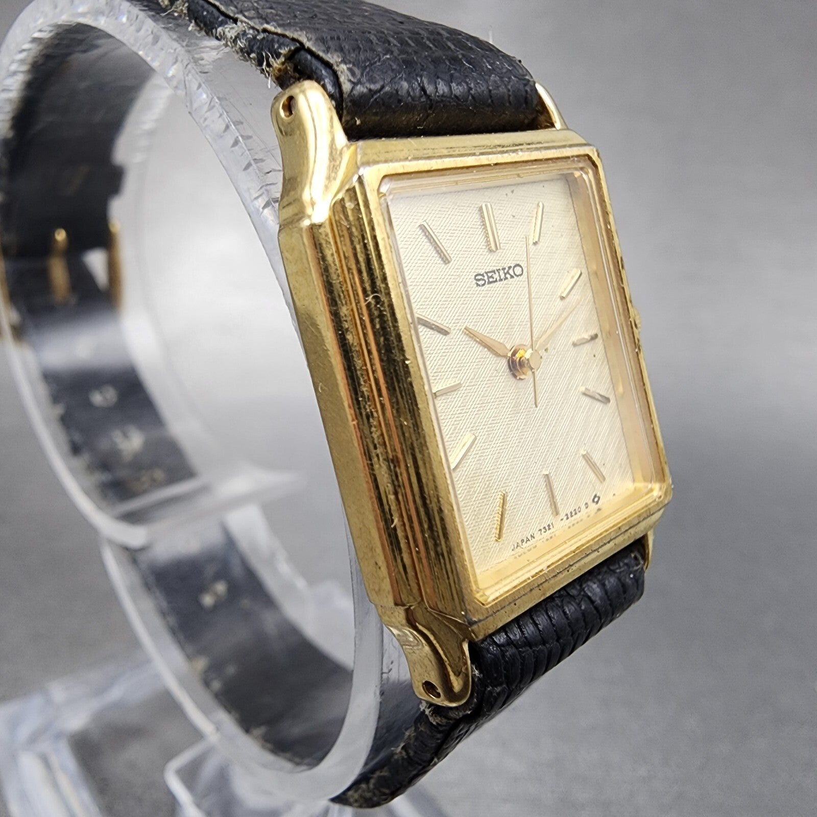Seiko Tank Watch Women 20mm Champagne Dial Gold Dial 73216280 New Battery3