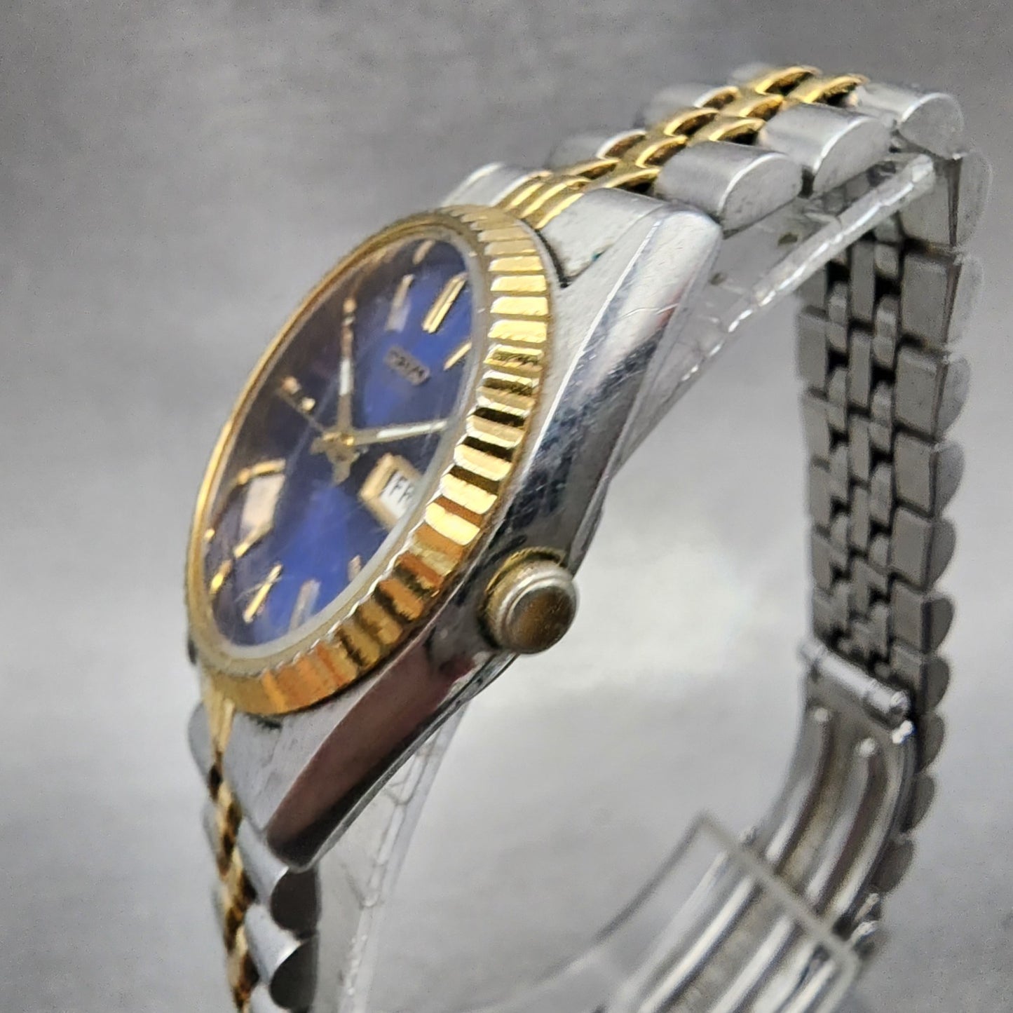 Seiko Watch Women 24mm Blue Dial Two Tone Daydate Round 7N830049 New Batt AB122
