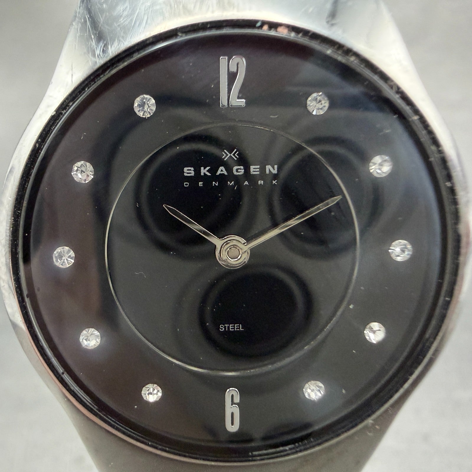 Skagen Watch Women 28mm Black dial Silver Tone Round 233SSSBD New Battery1