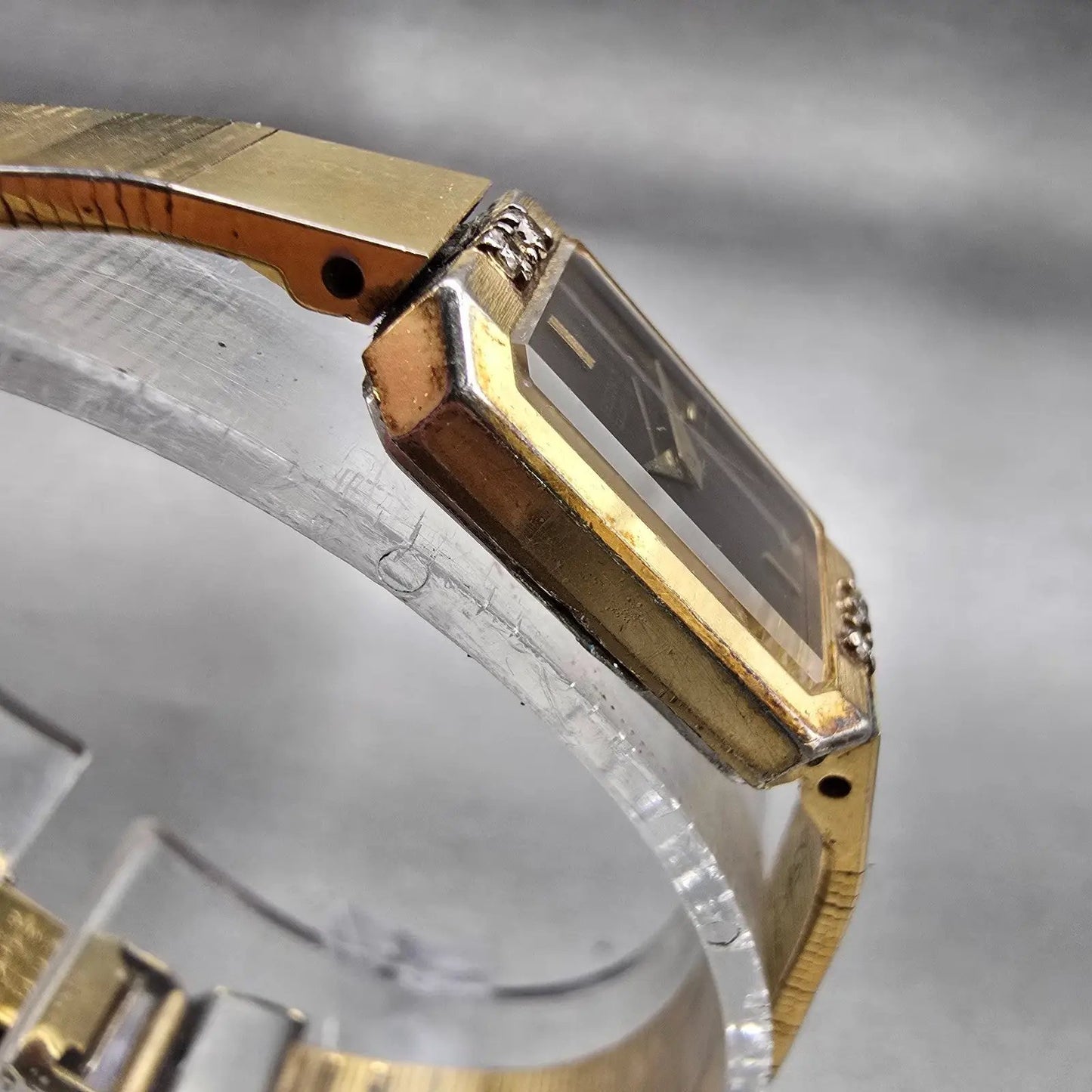 Seiko Watch Women 14mm Brown Dial Gold Tone Gemmed Rectangle 2E20-5099 New Batt3