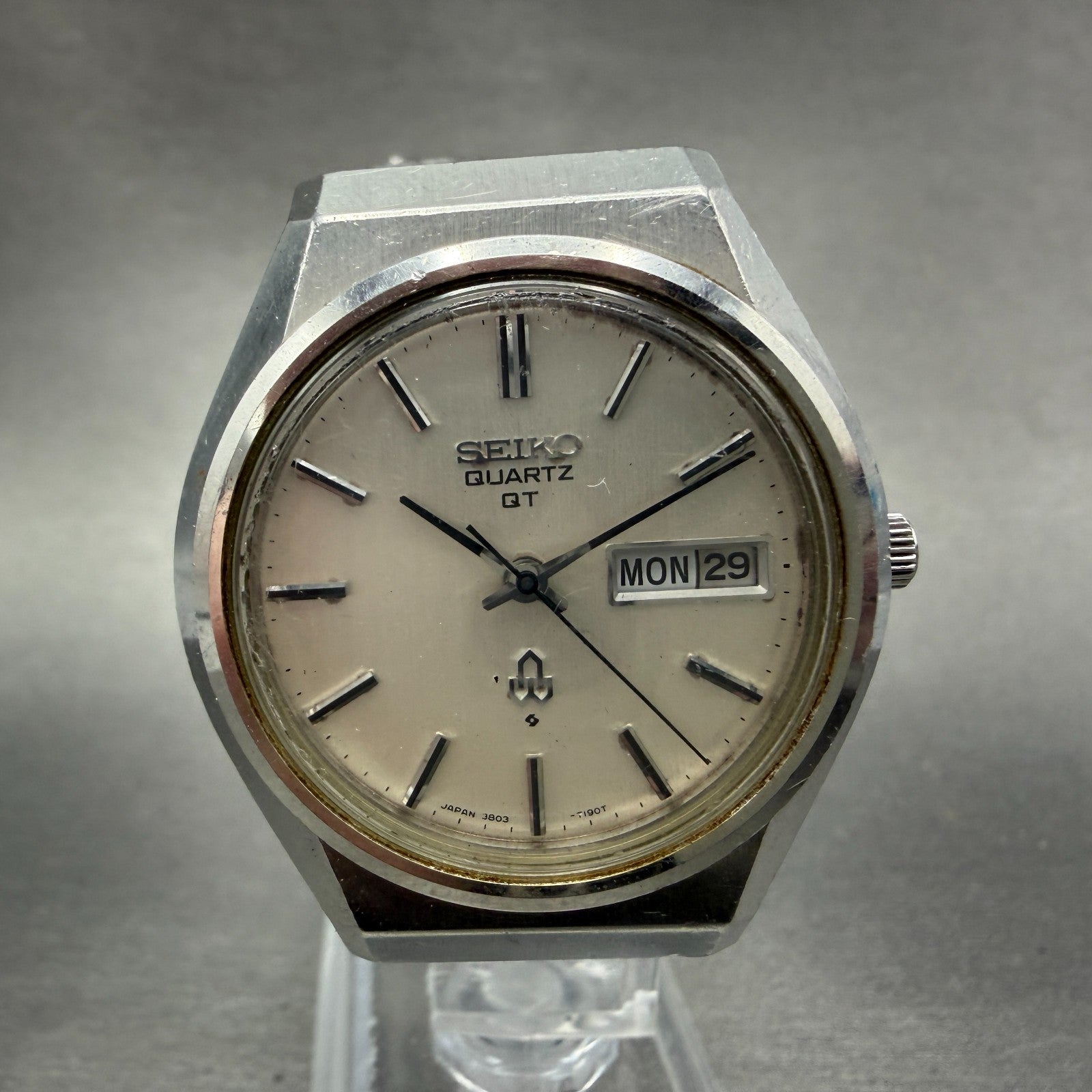 Seiko QT Watch Men 36mm Silver Dial Silver Tone Daydate 3803-7110 New Battery0
