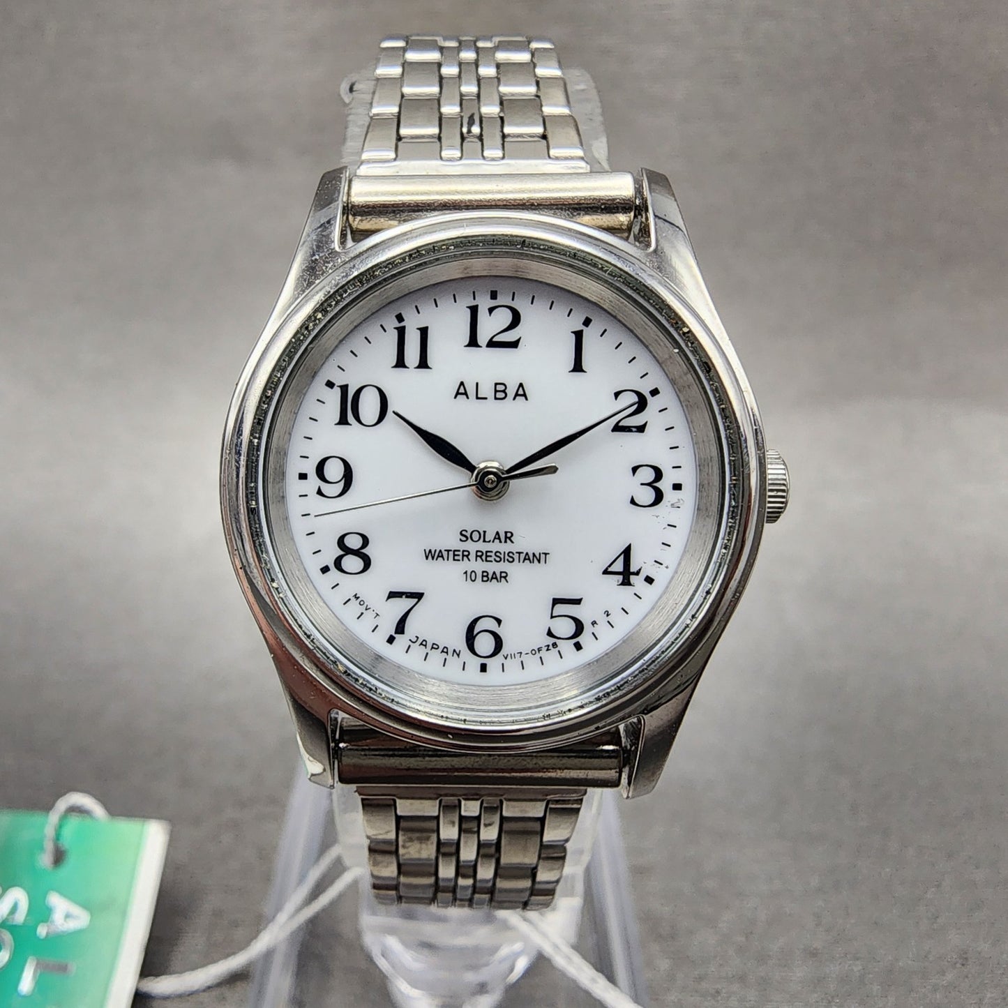 Seiko ALBA Solar Watch Women 25mm White Dial Silver Tone Round V1170AP0 Works0