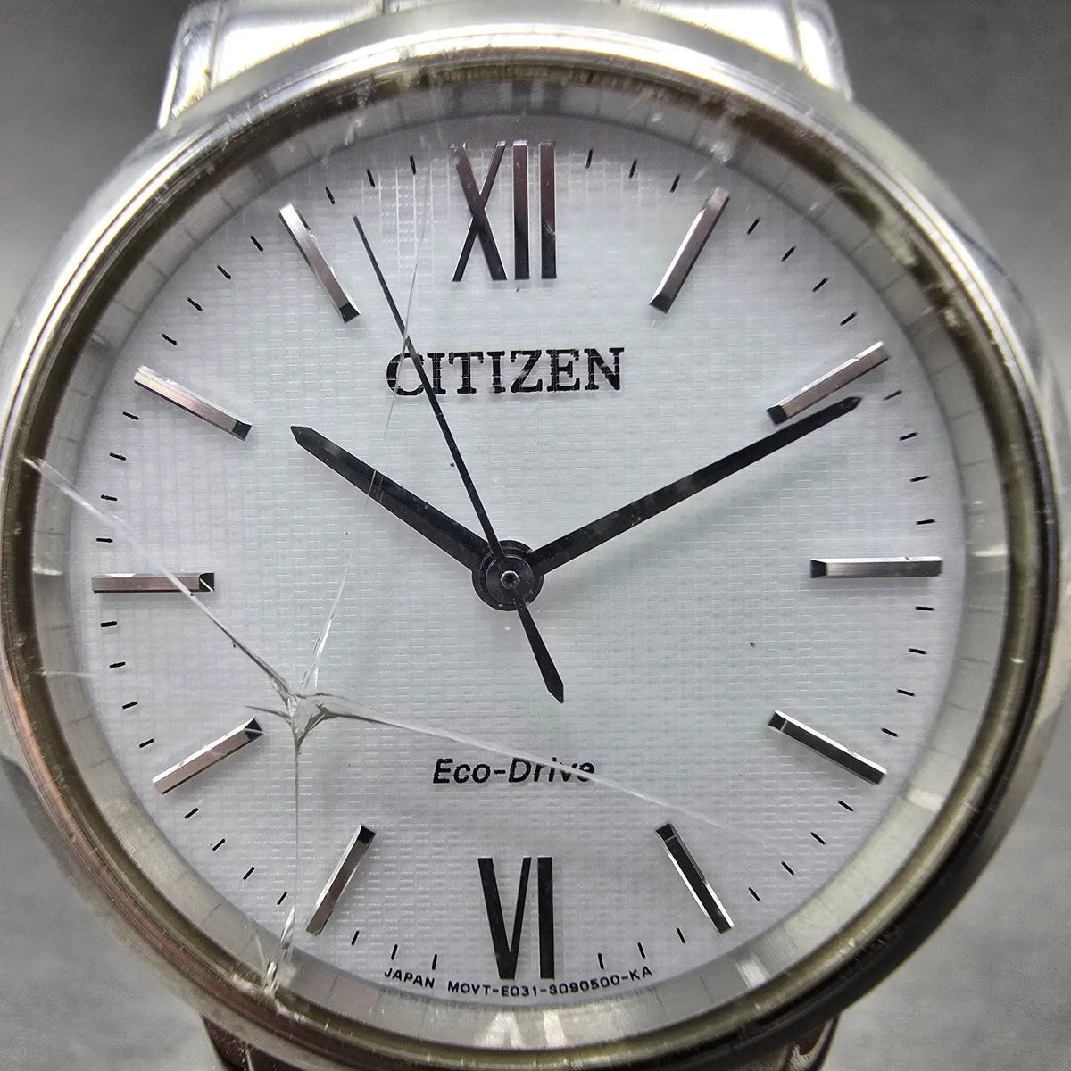 Citizen Eco-Drive Watch Men 35mm White Dial Silver E031-S060168 Round Runs JDM1