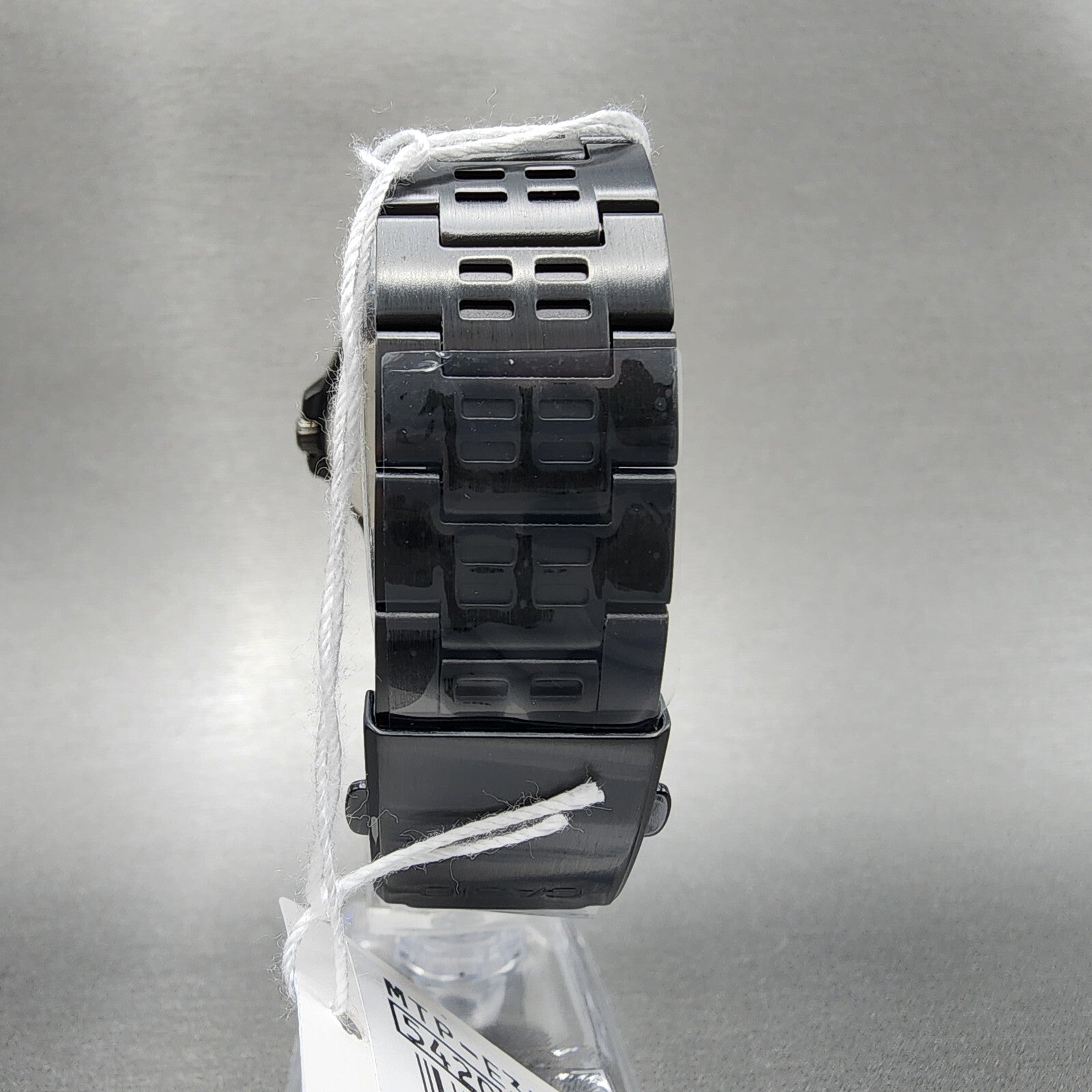 Casio MTPE350 Watch Men 39mm White Dial Black Steel Daydate Metal Bracelet7