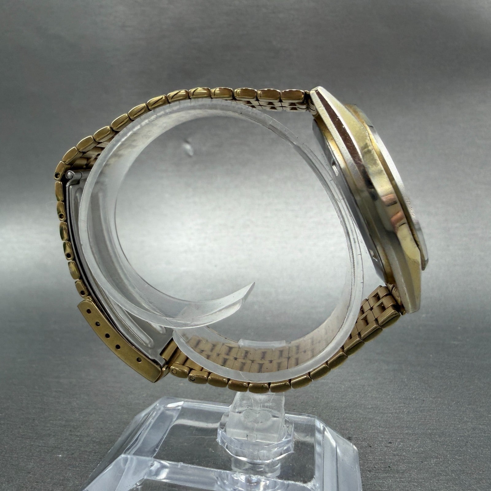 Citizen CQ Watch Men 36mm Champagne Dial Gold Tone Daydate 4-212088 PARTS VTG9