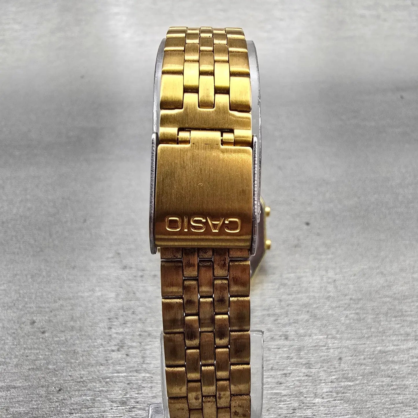 Casio Illuminator LA680W Watch Men 28mm Gold Dial Gold Tone Chrono Alarm New Bat7