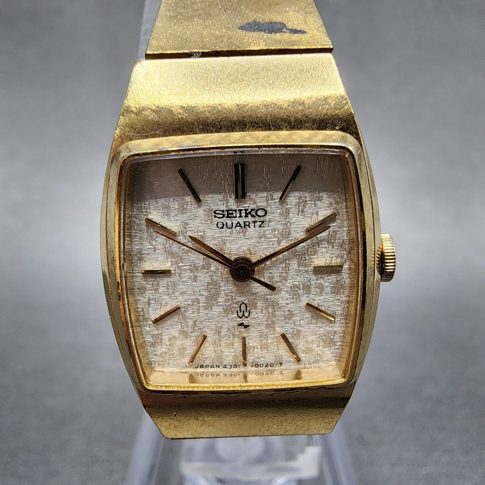 Seiko Watch Women 20mm Silver Dial Gold Tone Rectangle 43013000 New Battery1