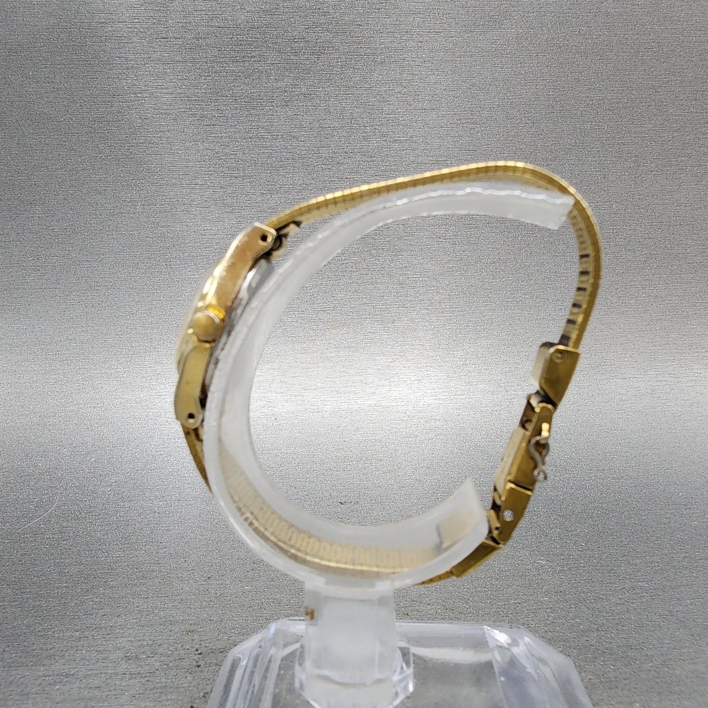 Citizen CQ Watch Women 16mm Black & Gold Dial Gold Tone Oval New Battery VTG6