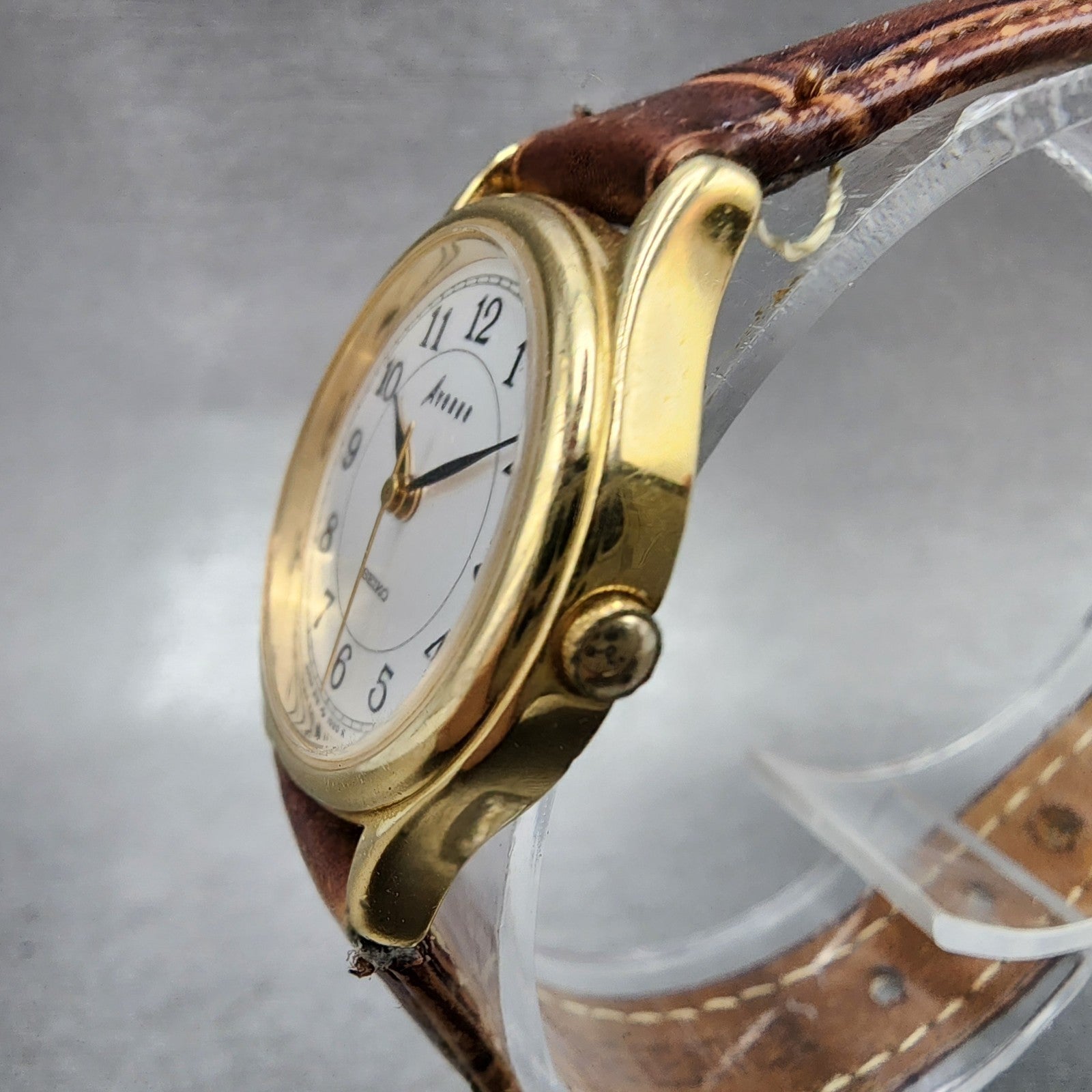 Seiko Avenue Watch Women 25mm Silver Gold Tone Round 2P210290 New Battery2