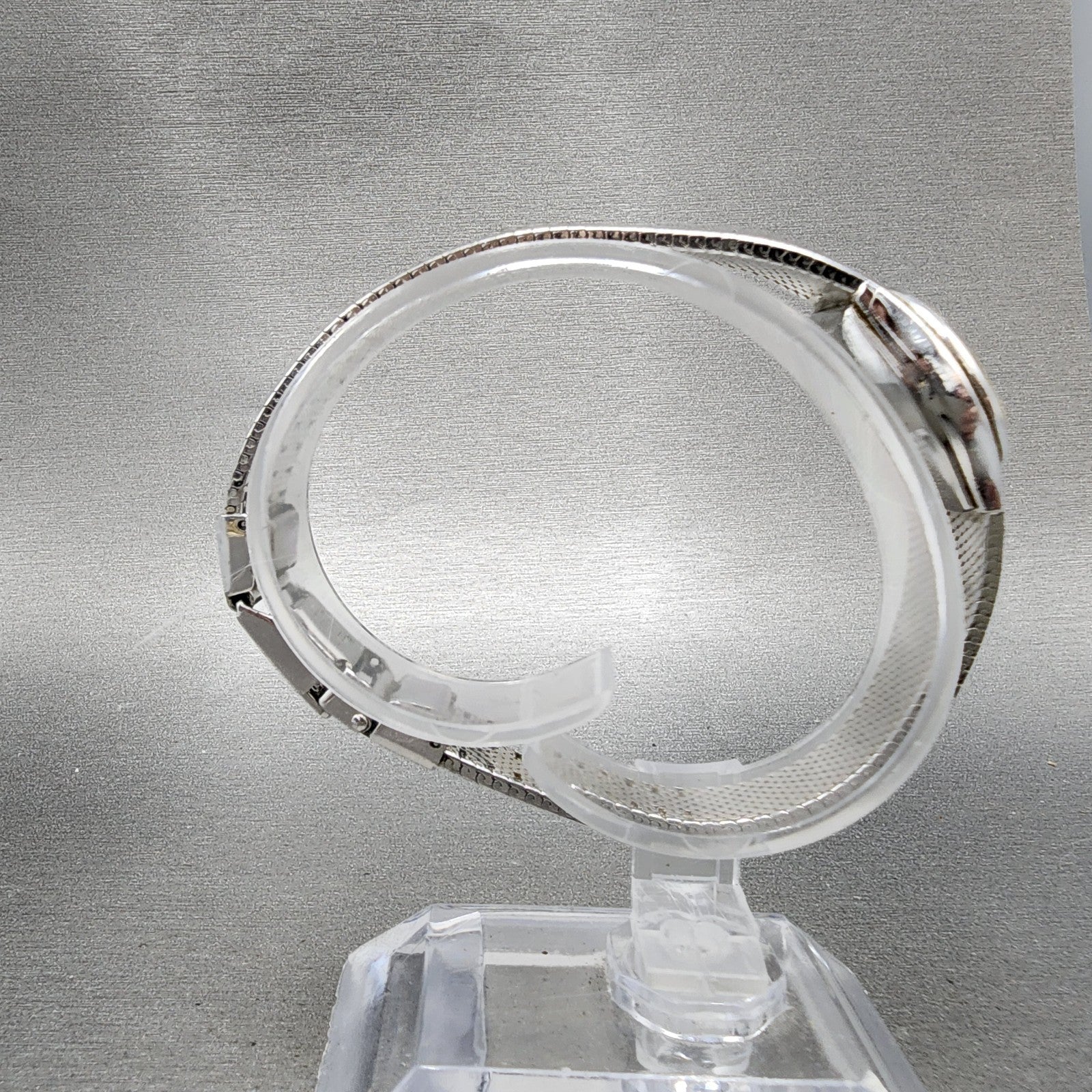Seiko Watch Women 19mm Silver Dial Silver Tone Round 160079 New Battery8