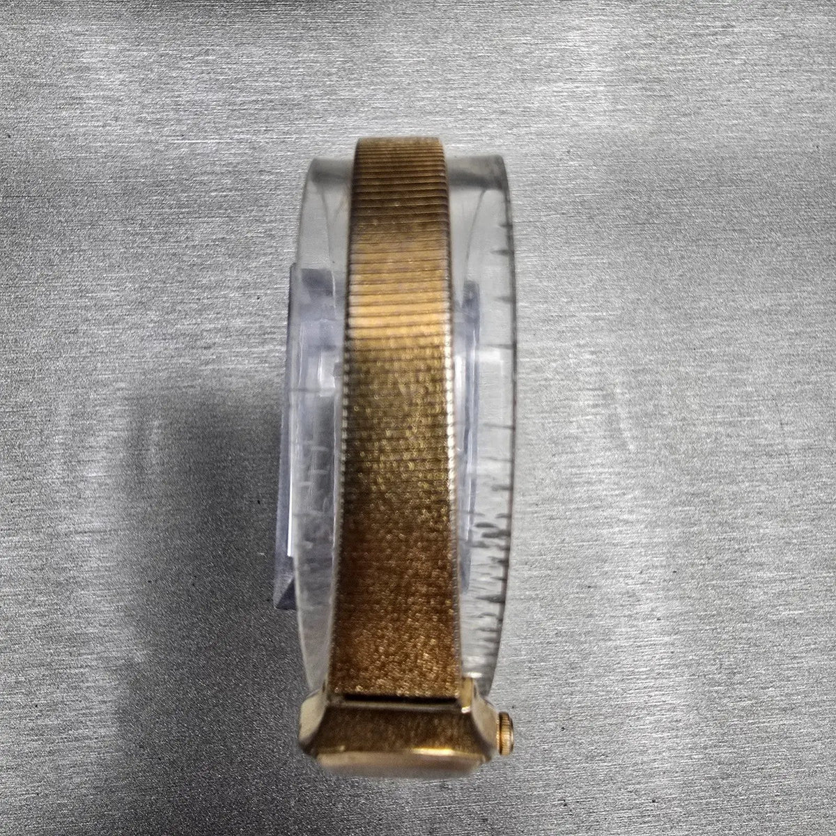 Seiko Watch Women 16mm Gold Dial Gold Tone Oval 2C20-5300 New Battery Vintage J24