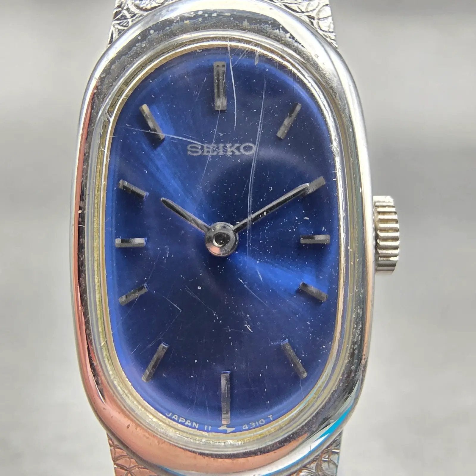 Seiko Watch Women 15mm Blue Dial Silver Tone Oval 11-8309 Manual Wind Vintage1