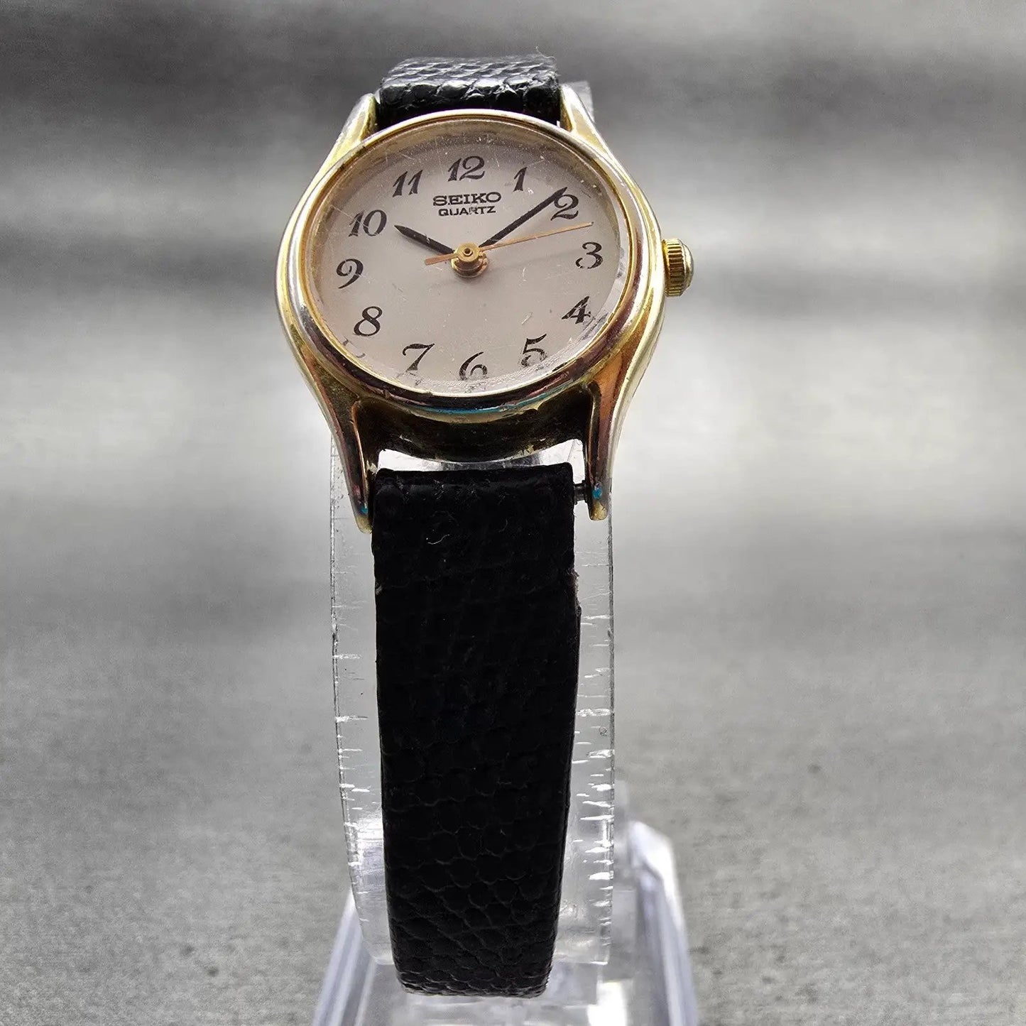 Seiko Watch Women 20mm Ivory Dial Gold Tone Round 2Y01-0A19 New Battery Vintage5