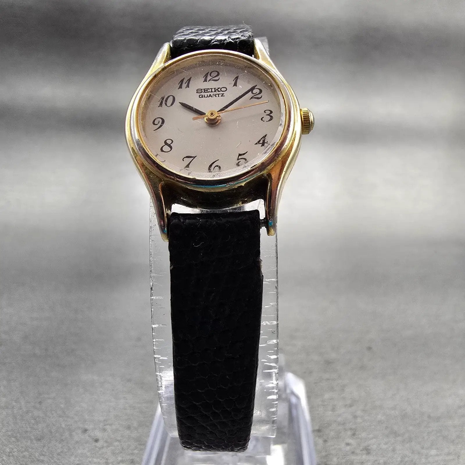 Seiko Watch Women 20mm Ivory Dial Gold Tone Round 2Y01-0A19 New Battery Vintage5