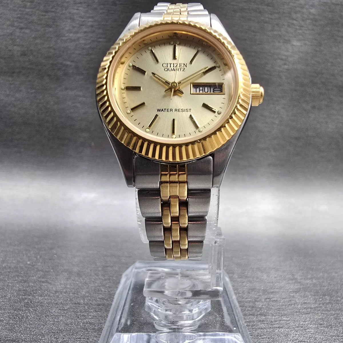 Citizen Watch Women 25mm Champagne Dial Two Tone Daydate 6000-R00413 New Battery5