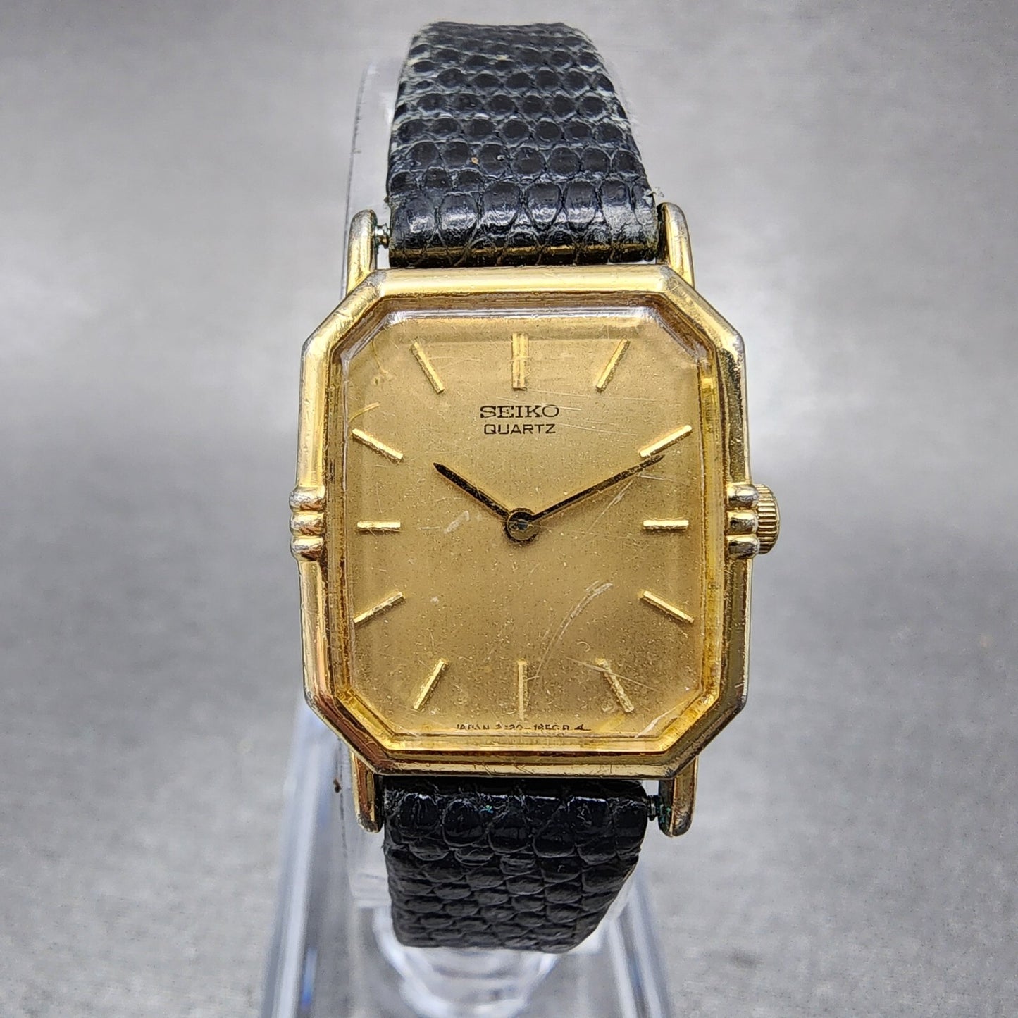 Seiko watch Women Gold Tone Gold Dial 19mm 2c205810 New Battery0