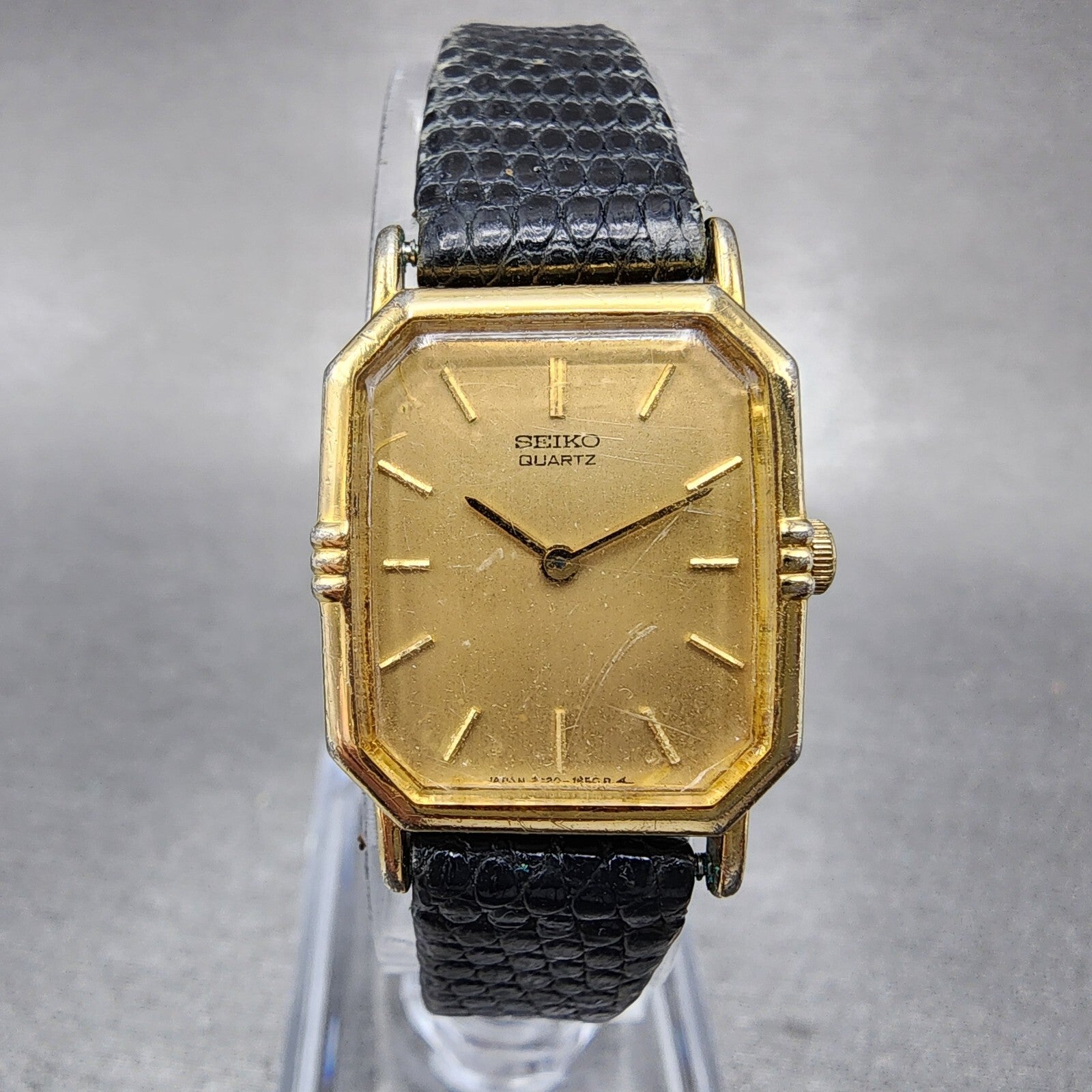 Seiko watch Women Gold Tone Gold Dial 19mm 2c205810 New Battery0