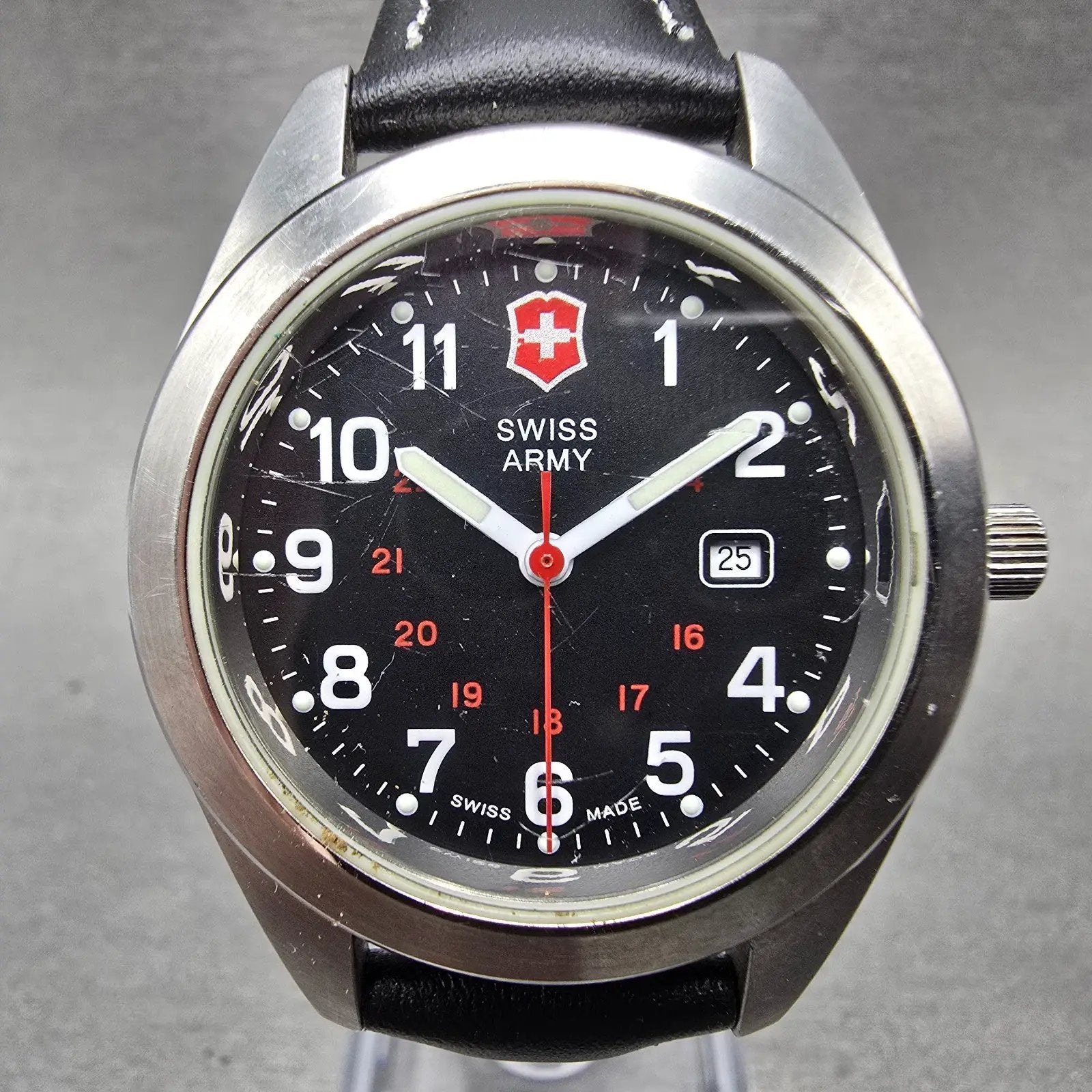 Victorinox Swiss Army Garrison Watch Women 34mm Black Dial Steel Date New Batt P0
