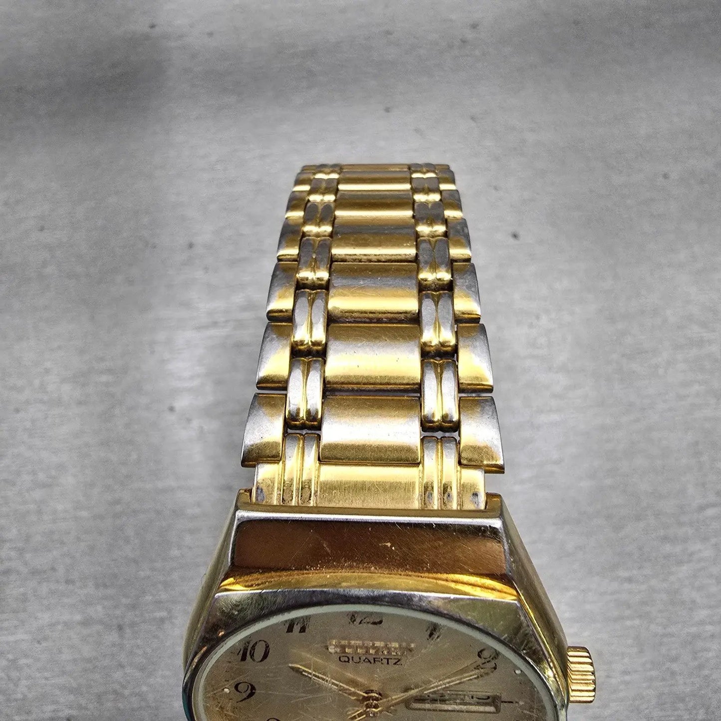 Citizen CQ Watch Men 33mm Champagne Dial Gold Tone Daydate 6101-915101 New Batt4