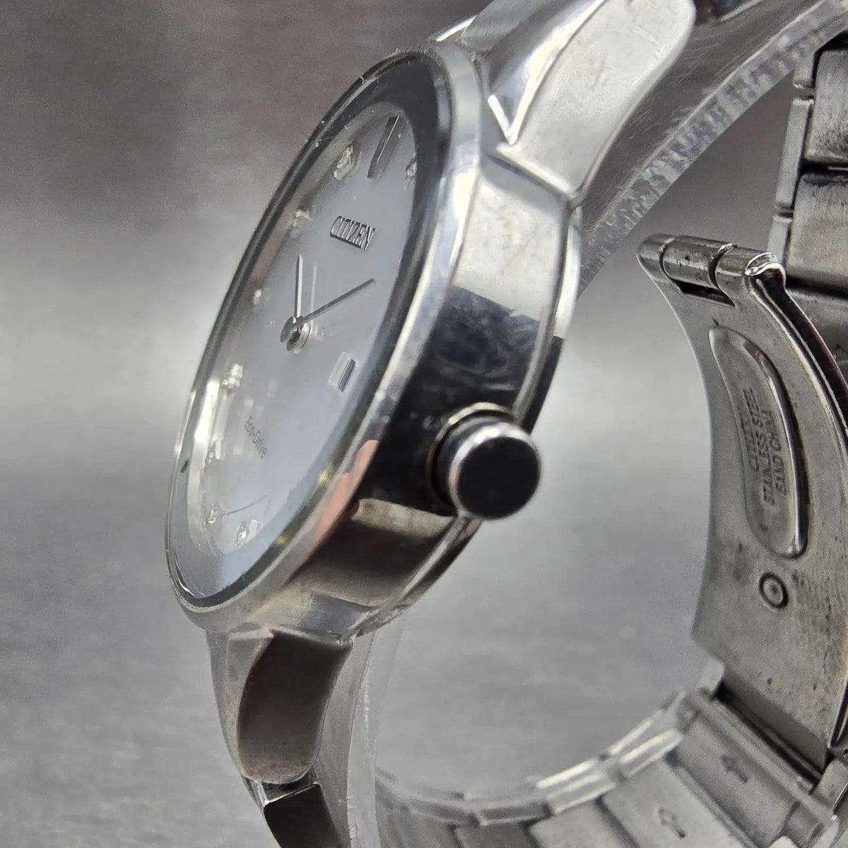 Citizen Eco-Drive Axiom Watch Women 30mm Silver Dial Steel Date Diamonds Works2