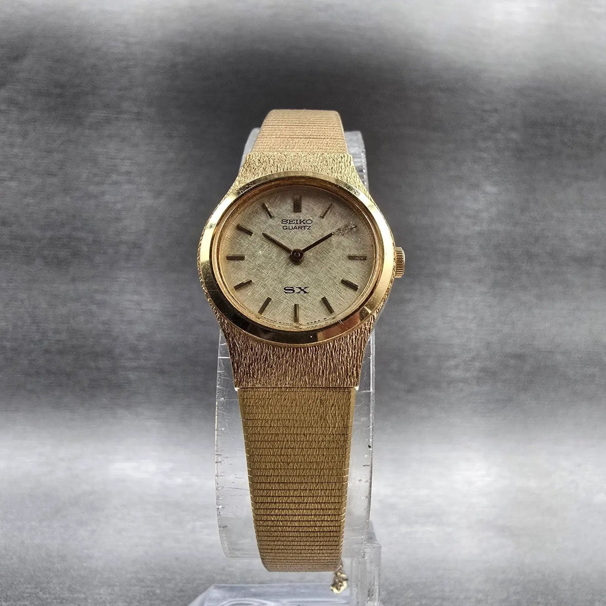 Seiko SX Watch Women 19mm Gold Dial Gold Tone Round 2Y00-0010 New Battery5