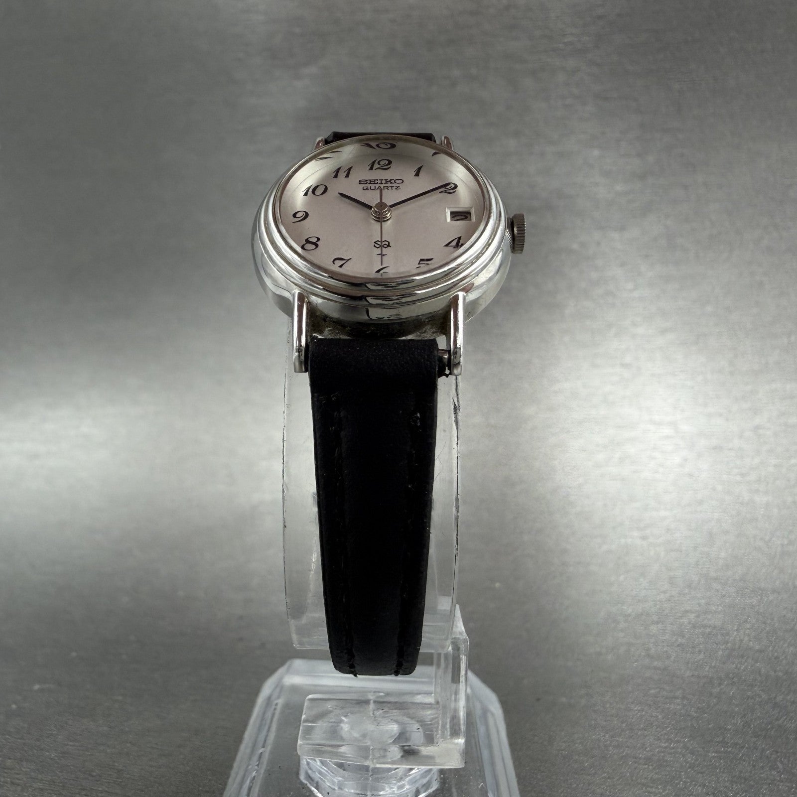 Seiko SQ Watch Women 23mm Silver Dial Silver Tone Date 8522-0030 New Battery5