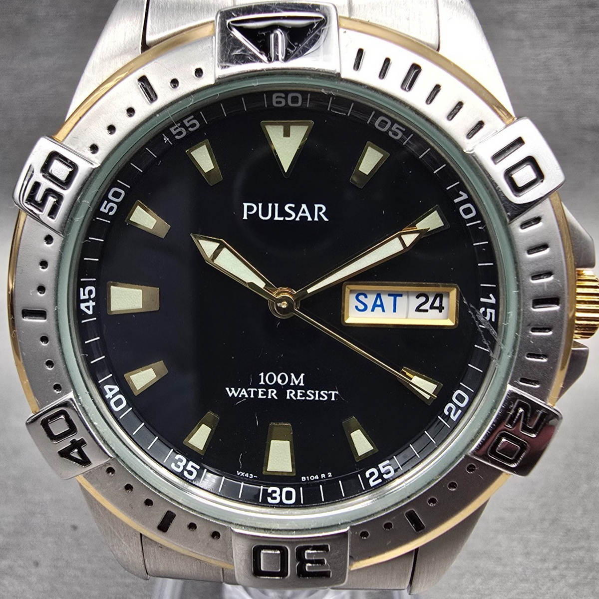 Seiko Pulsar Diver Watch Men 39mm Black Dial Two Tone Daydate VX43-X022 New Batt1