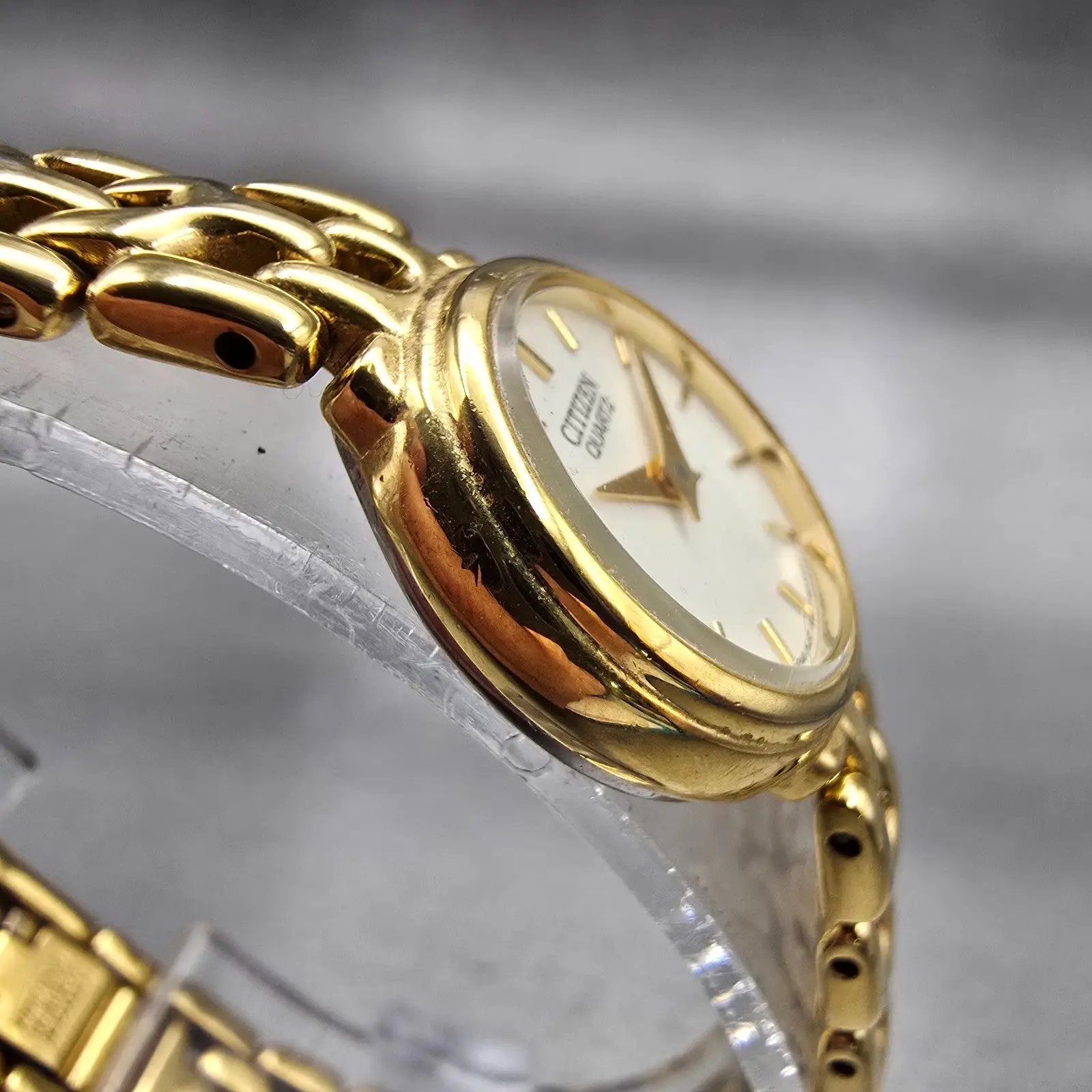 Citizen Watch Women 19mm Ivory Dial Gold Tone Round 5920-S001889 New Battery3