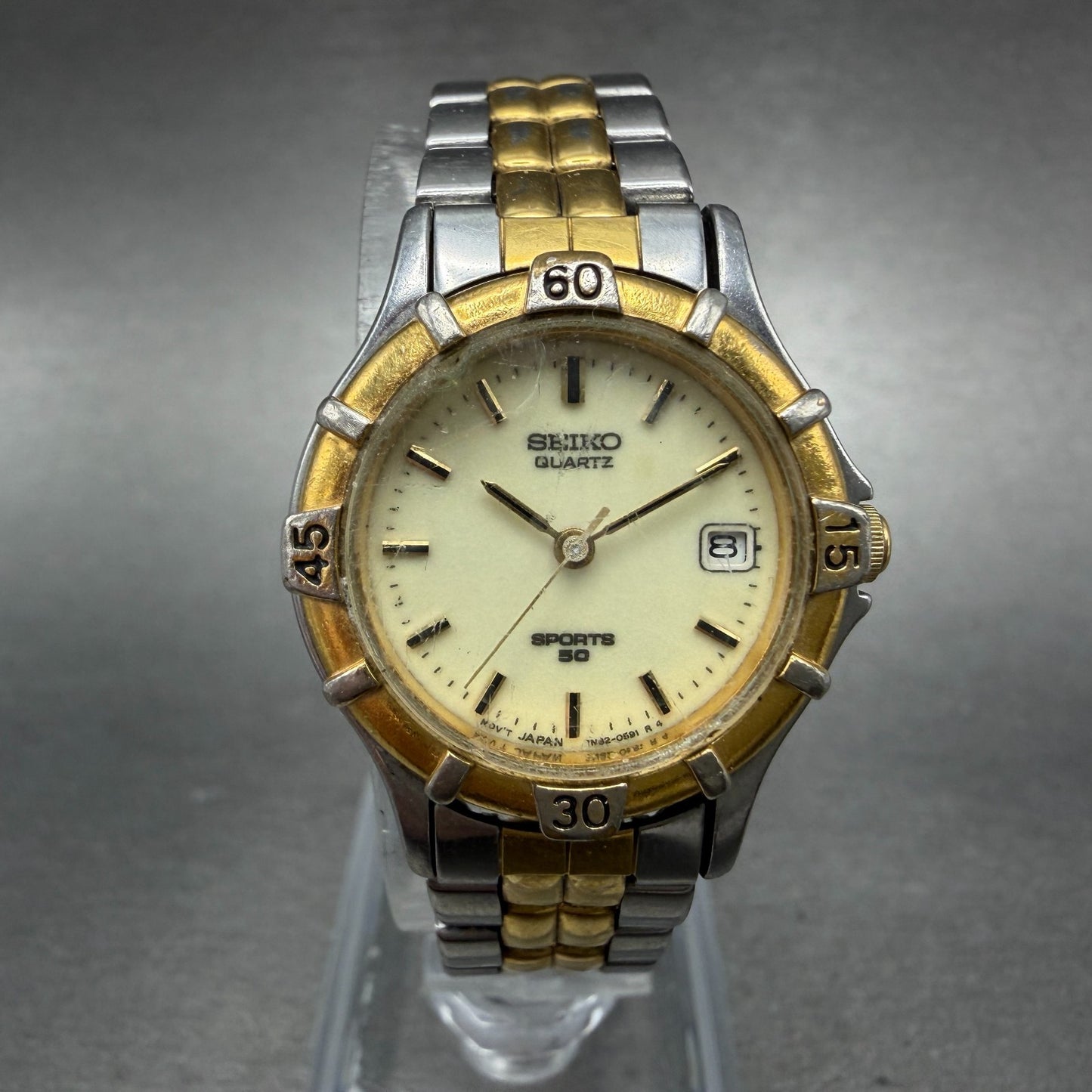 Seiko Sports 50 Watch Women 25mm Luminous Dial Two Tone Date Round New BatteryAB0