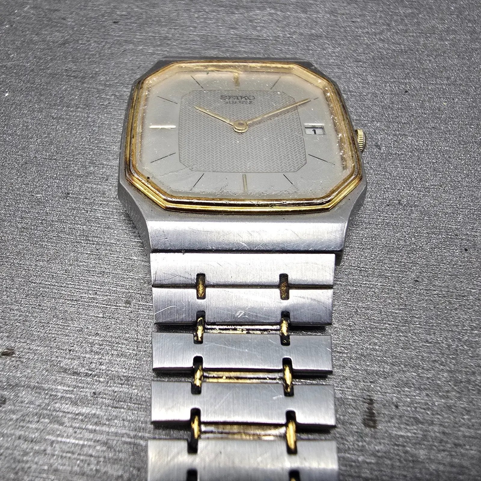 Seiko Watch Men 29mm Silver Dial Two Tone Date Octagon 6439-5039 PARTS Vintage3