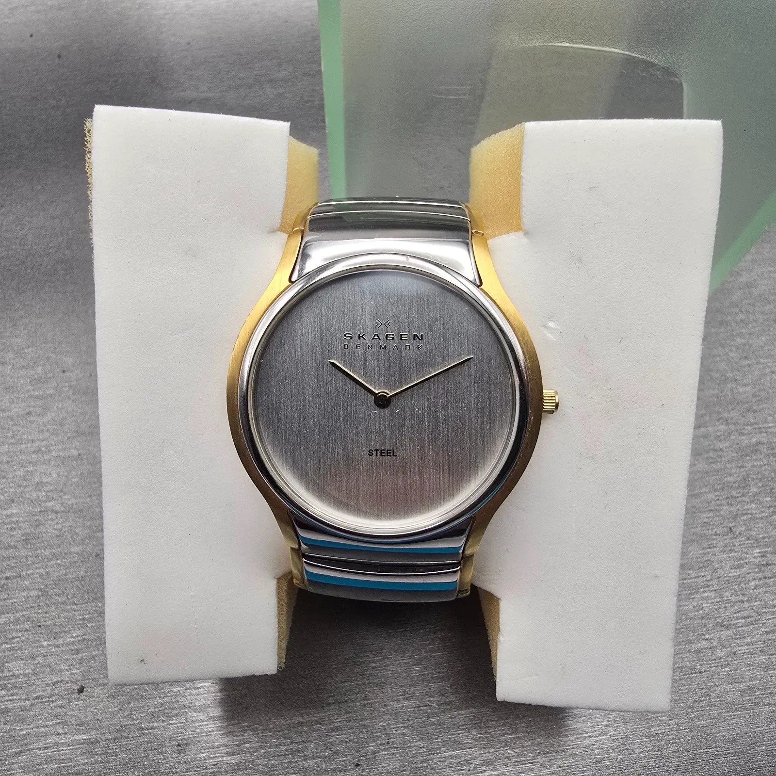 Skagen Denmark Watch Men 38mm Silver Dial Two Tone Round 256GLX New Battery3
