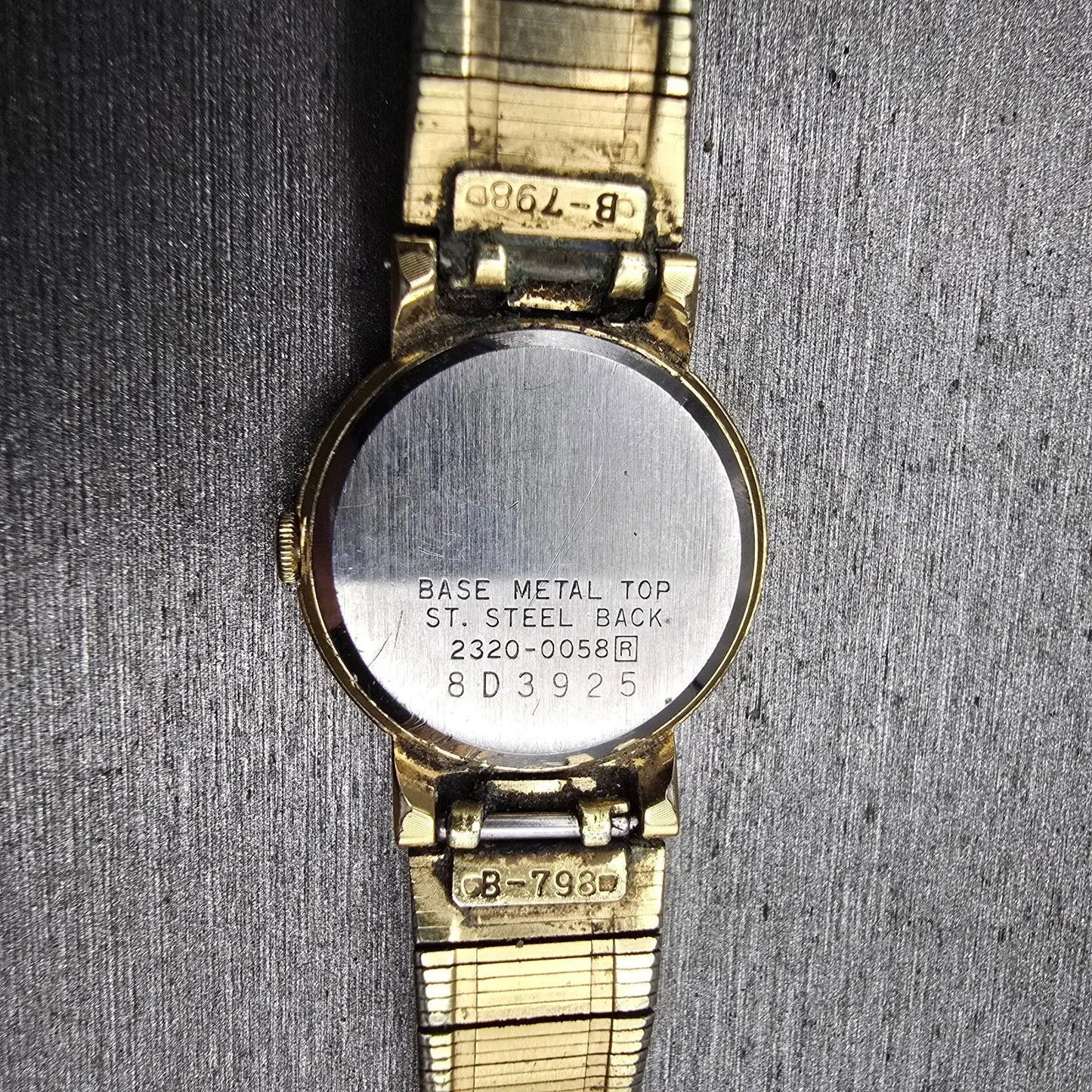 Seiko Watch Women 21mm Gold Dial Gold Tone Round 2320-0058 New Battery Vintage10