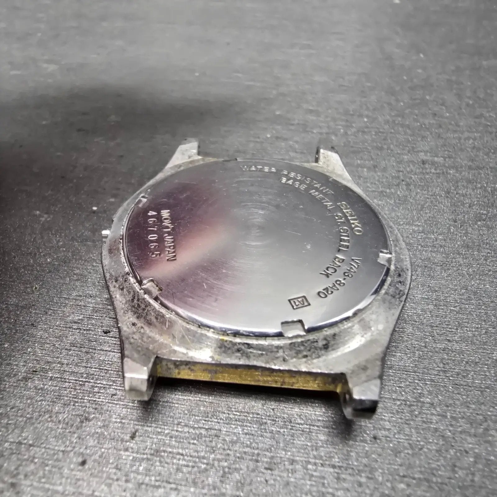 Seiko V743-8A20 Watch Case & Dial SIlver Dial Gold Tone Round 37mm W/Crystal9