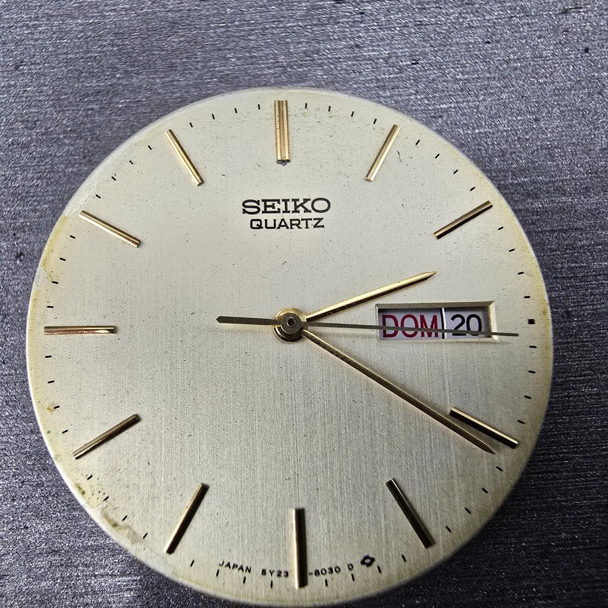 Seiko 5Y23A Quartz Movement Works Daydate W/Case And Hands Vintage0