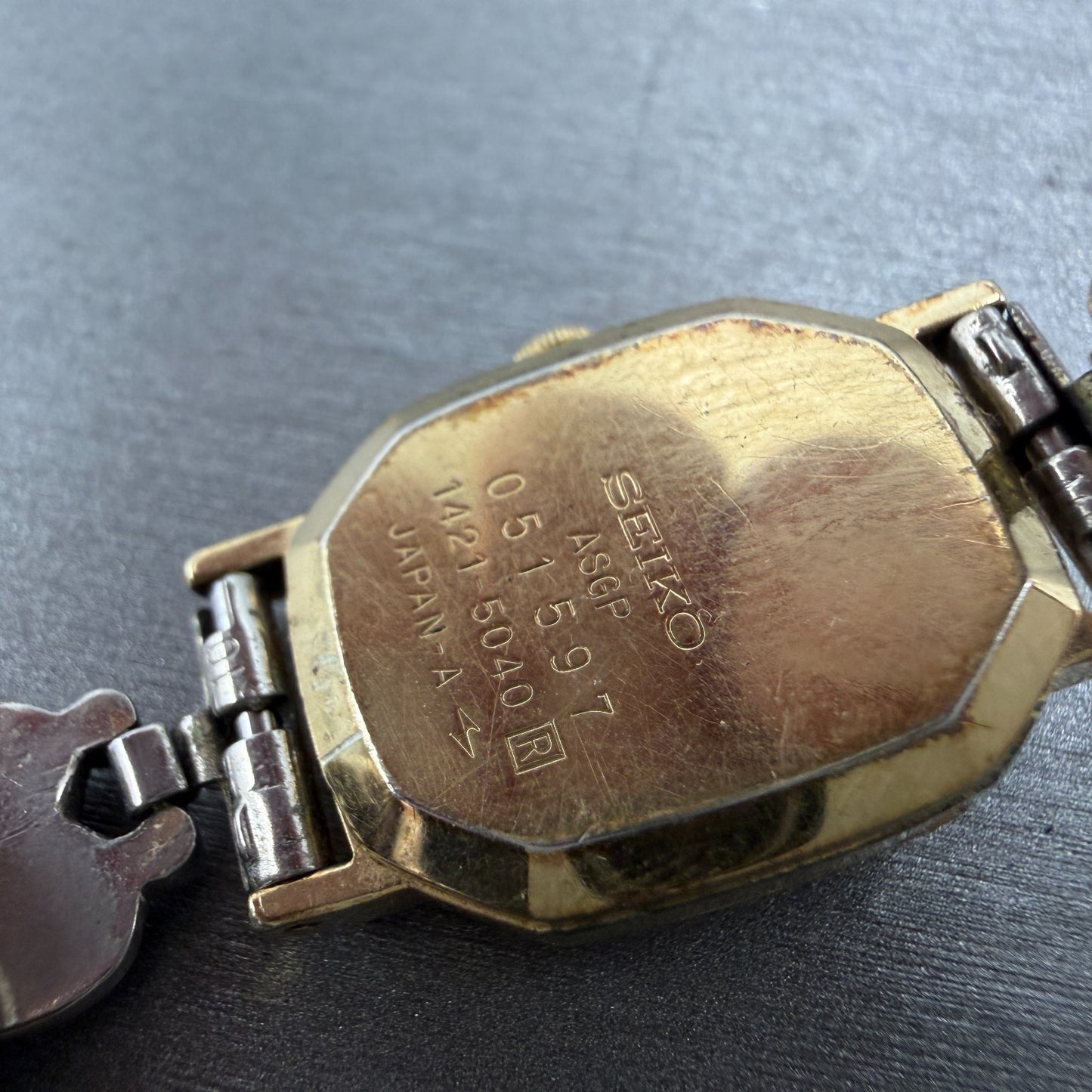 Seiko Watch Women 18mm Champagne Dial Gold Tone Heart 1421-5040 New Battery VTG9