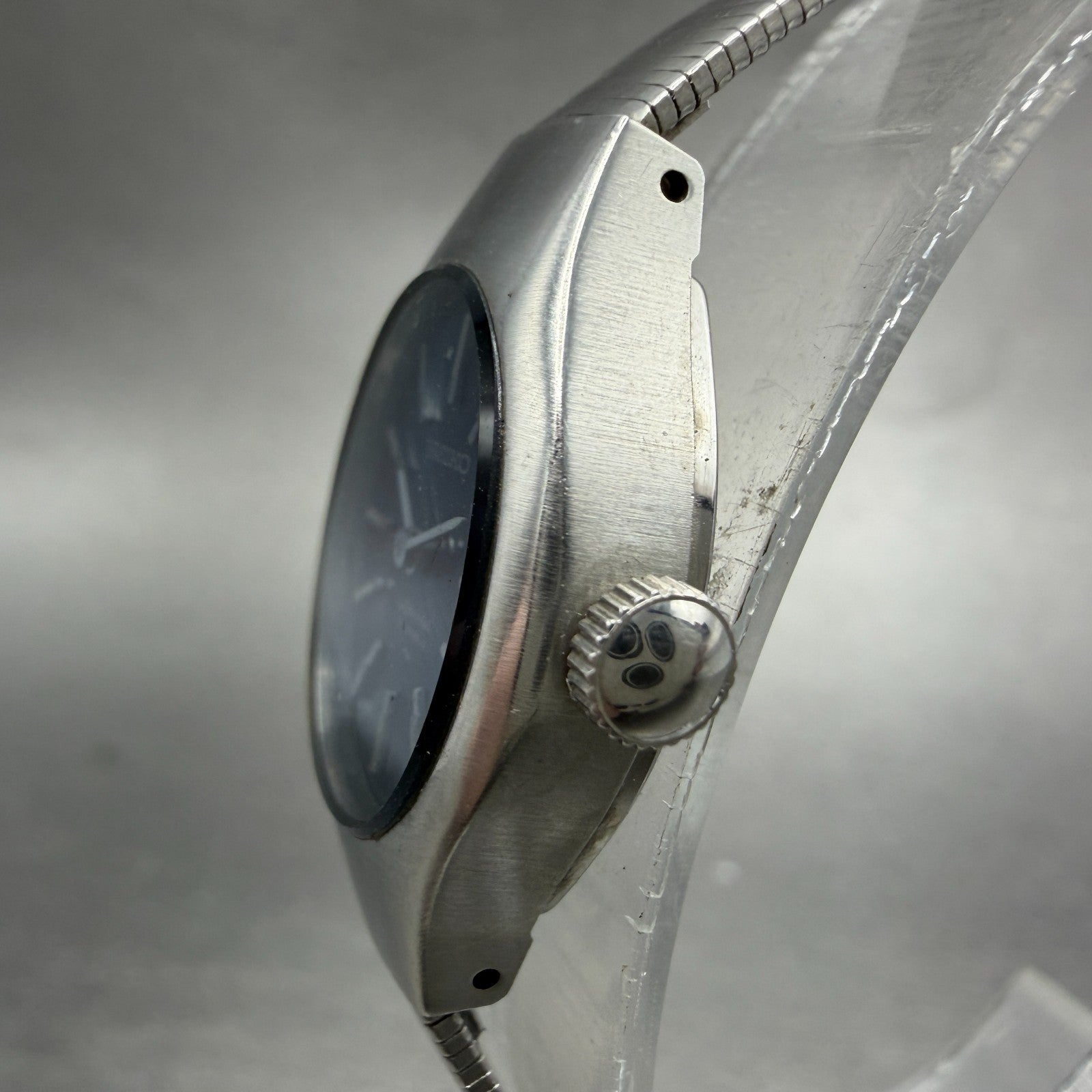 Seiko Special Watch Women 19mm Blue Dial Silver Tone Oval 1140-7170 Runs2