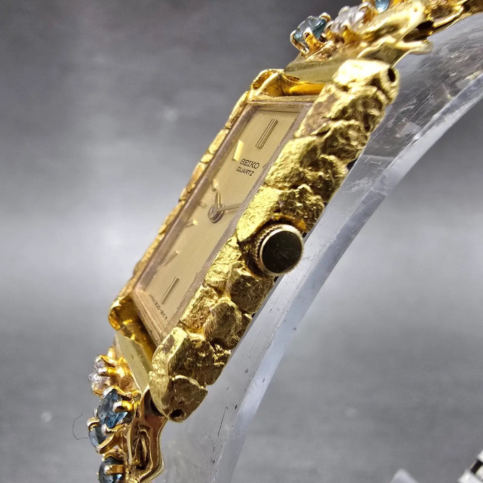 Seiko Tank Watch Women 14mm Champagne Dial Gold Nugget 2E20-6429 New Battery2