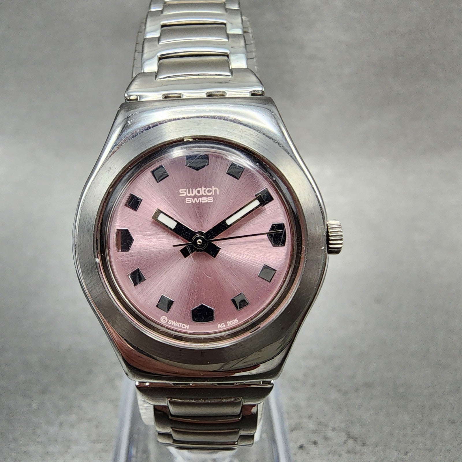 Swatch irony Untreated Watch Women 25mm Pink Dial Silver Tone Round New Battery0
