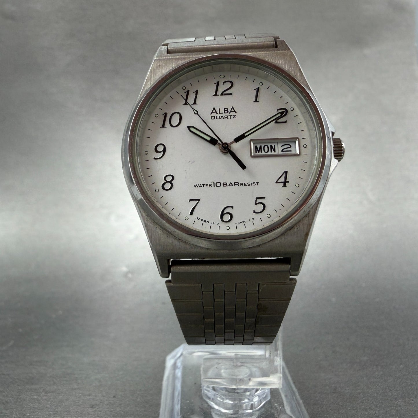Seiko ALBA Watch Men 35mm Silver Dial Silver Tone Daydate V743-8A10 New Batt M405