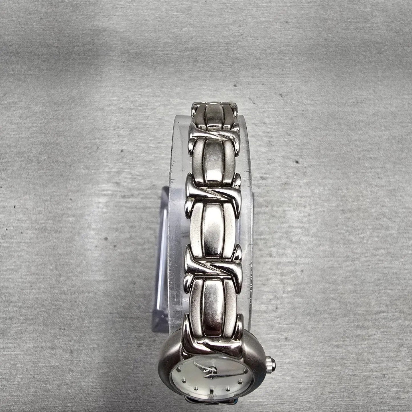 Bulova Watch Women 20mm MOP Dial Silver Tone Round 96L90 New Battery Bracelet4
